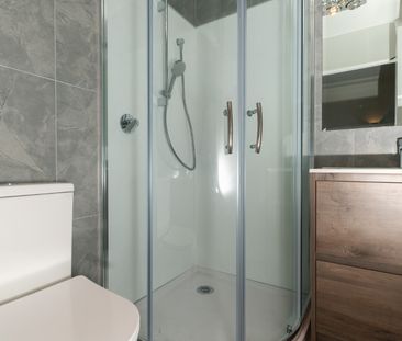 Modern Townhouse - Photo 5