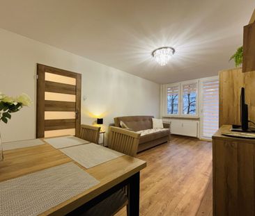 Po generalnym remoncie | Balkon | Metro | 2 pokoje - Photo 5