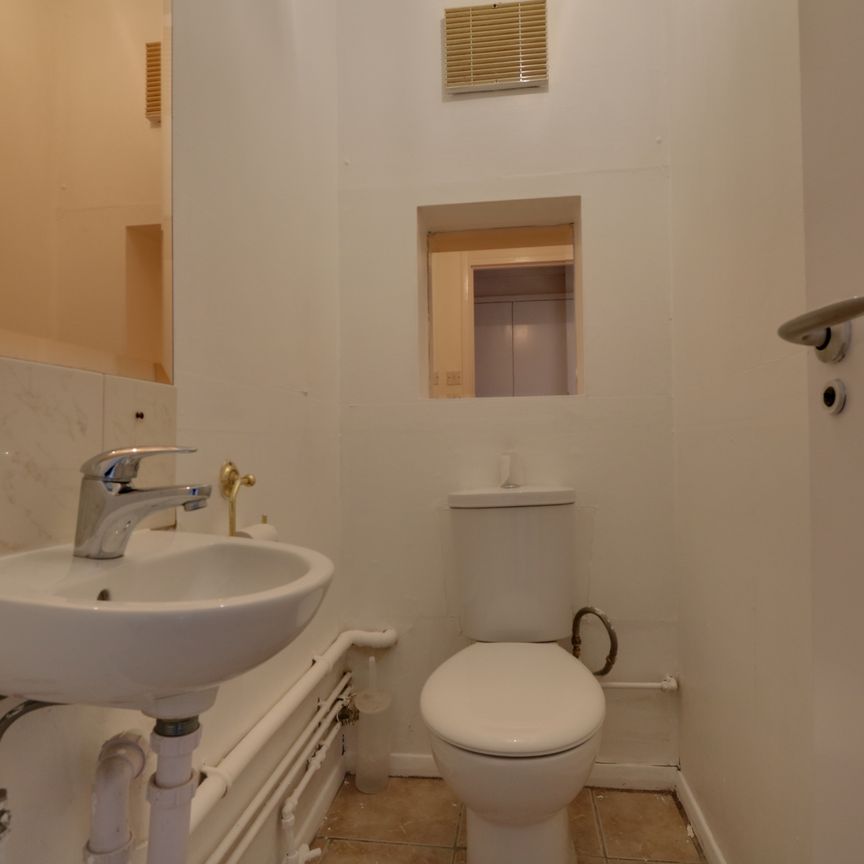 Fieldfare Road, Thamesmead, London, SE28 - Photo 1