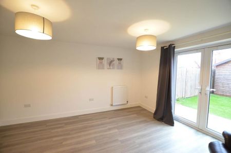 2 bedroom semi-detached house to rent - Photo 3