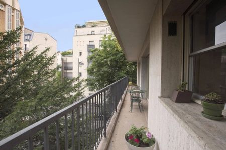 Rental Apartment Paris 16th - Photo 5