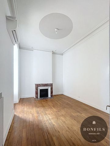 A LOUER AVIGNON INTRAMUROS ( 84000 ) : Appartement 3 pièces non meublé - avec balcon !, - Photo 2