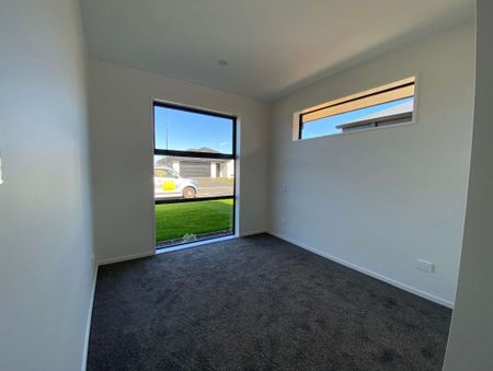 Three Bedroom Home - Photo 5