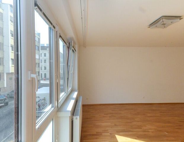 Großzügige Familienwohnung oder 3er WG Wohnung mit Balkon - Foto 1