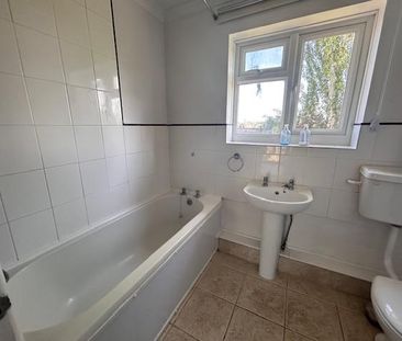 2 bedroom bungalow to rent - Photo 4