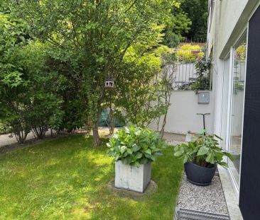 Helles Reihenhaus mit Fernblick und 2 Stellplätzen - Photo 2