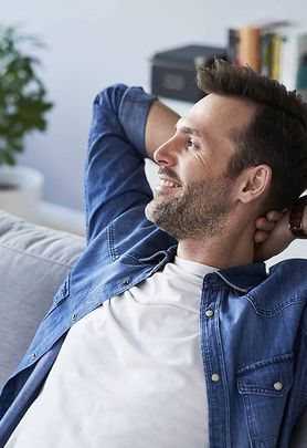 Einziehen u. Wohlfühlen – Modernisierte Wohnung mit Charme - Photo 1