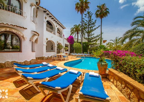 Rent villa MORERA