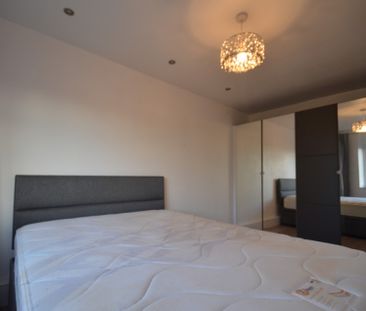 1 bedroom Apartment to rent - Photo 3