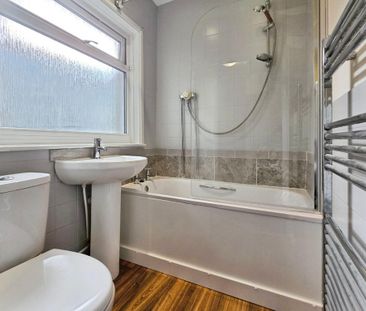 3 bedroom detached house to rent - Photo 6
