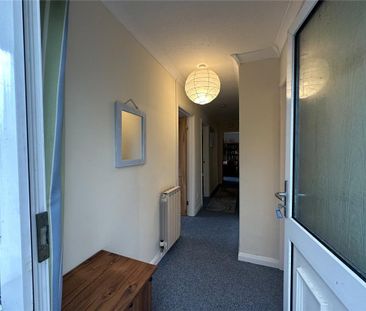 3 bedroom detached house to rent - Photo 4