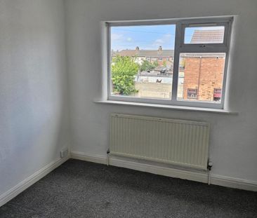 Coming Soon – 3 Bedroom Mid-Terrace Property – Lister Street, Grimsby - Photo 2