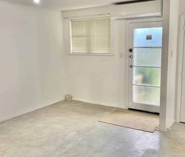 Prime Location 2-3 Bedroom - Photo 1