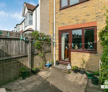3 Wellington Rd - Photo 2