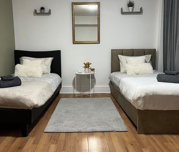 3 Bed Maisonette, Parfett Street, E1 - Photo 5