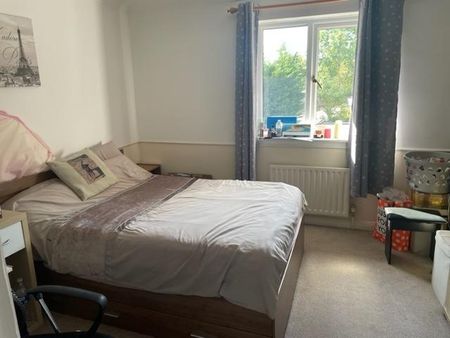 2 bedroom semi-detached house to rent - Photo 4