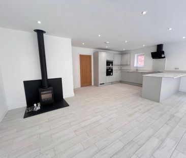 3 bedroom detached bungalow to rent - Photo 5