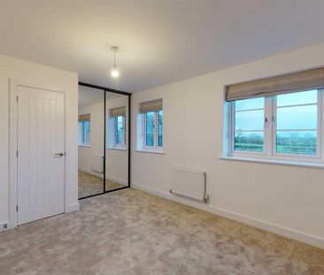 2 bedroom semi-detached house to rent - Photo 2