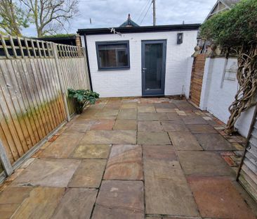 3 bedroom semi-detached house to rent - Photo 6