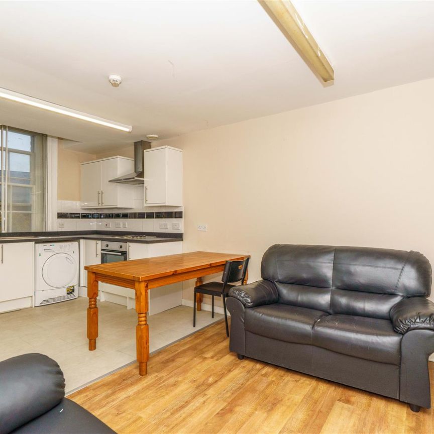 6 bed apartment to rent in Clayton Street West, Newcastle Upon Tyne, NE1 - Photo 1