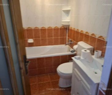 Inchiriez apartament 3 camere , 2 bai zona centrala - Photo 6