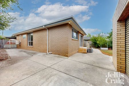 4 Carolyn Court, Keilor Park - Photo 5