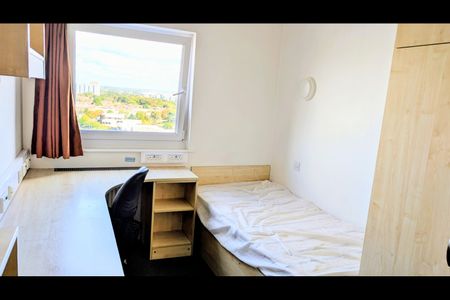 Room in a Shared Flat, Jennens Road, B4 - Photo 2
