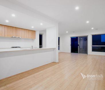 3 Bed, 2 Bath - Photo 6