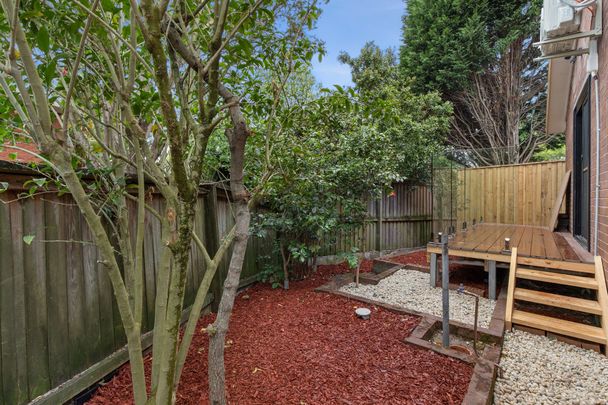 15a Cavan Road, Killarney Heights NSW 2087 - Apartment For Rent | Domain - Photo 1