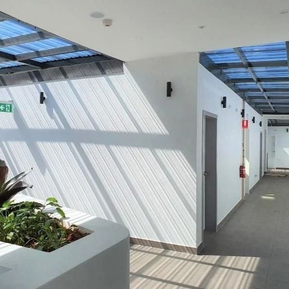 Impressive Studio Moments from the Beach & Shops - Photo 2