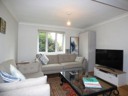 4 bedroom semi-detached house to rent - Photo 4