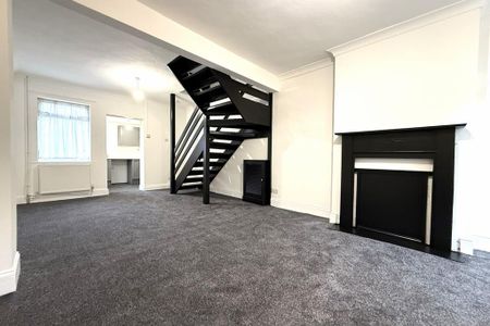 2 bedroom terraced house to rent - Photo 3