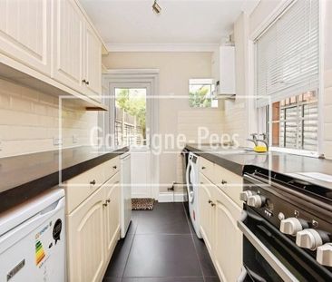Mead Cottages, Godalming - Photo 1