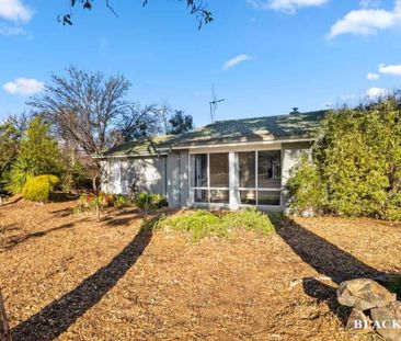 SINGLE LEVEL HOME ON CORNER BLOCK - Photo 3