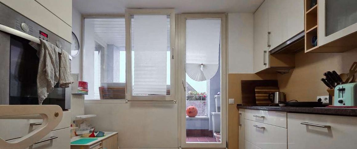 KL- City, 4 ZKB Wohnung mit Einbauküche, Balkon, Tageslichtbad ''SANIERTES BADEZIMMER'' - Photo 1