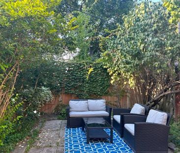 Leslieville -2 br Main flr/bsmt,backyard,laundry,pet friendly - Photo 4