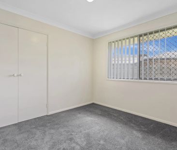 Four bedroom home with air conditioning on large block.. - Photo 5