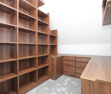 4 bedroom detached house to rent - Photo 2