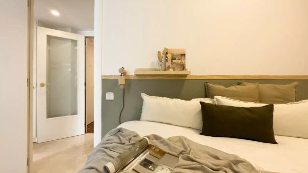 Room in a shared 6-bedroom apartment for rent in Sant Gervasi Galvany. - Foto 1