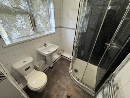 5 bedroom terraced house to rent - Photo 3