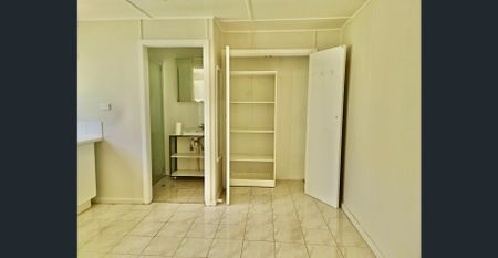 NEAT & TIDY GRANNY FLAT - Photo 5