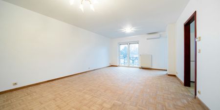 Appartement te huur in Oupeye voor € 900 met 2 slaapkamers - Photo 2