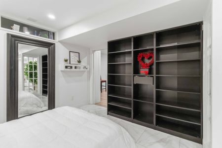 For Lease - 18 Pleasant Valley, Brampton, Ontario - Photo 2