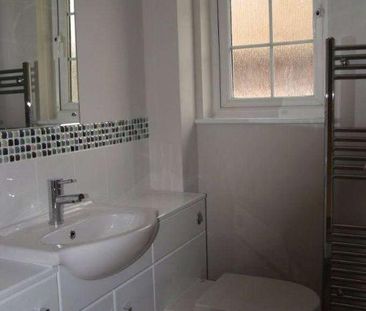 The Dell, East Grinstead, West Sussex, RH19 - Photo 4