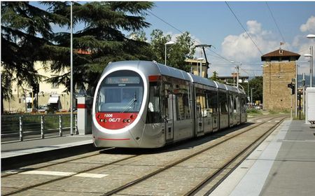 Via del Ponte alle Mosse, Florence, Tuscany 50144 - Photo 2