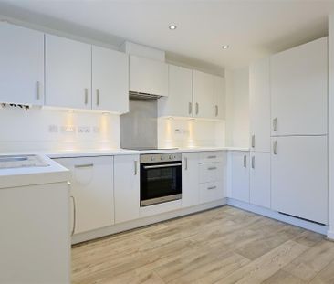 2 bedroom Semi-detached house to rent in Thorn Road, Blaydon-On-Tyn... - Photo 3