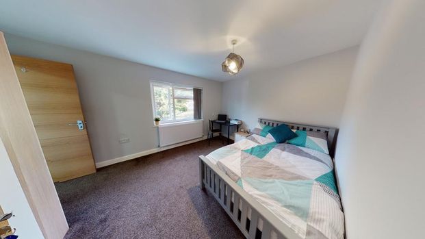 7 bedroom detached house to rent - Photo 1