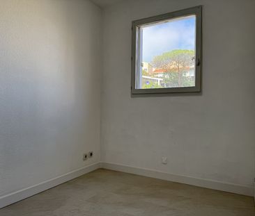 Location Appartement 2 pièces 30m² SETE 34200 - Photo 2