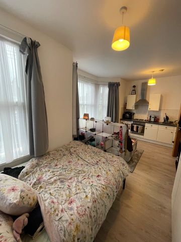 Studio Flat, London, N22 - Photo 2