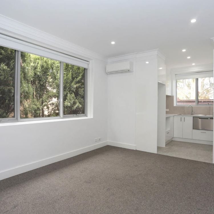 6/8 Davis Street RICHMOND - Photo 1